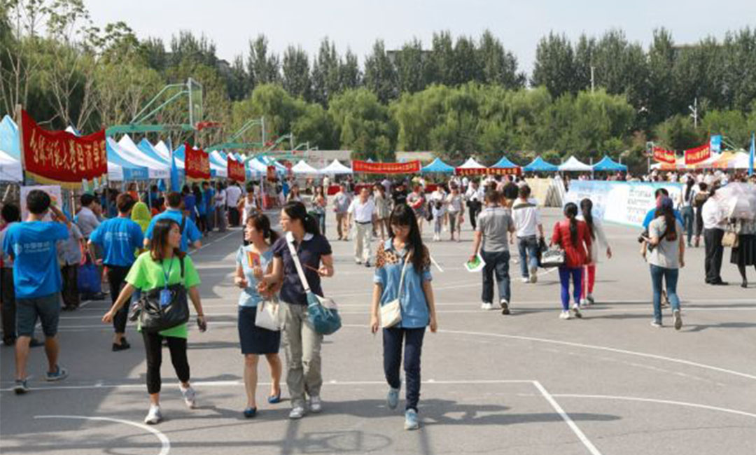 松原汇华学院新生招商活动策划